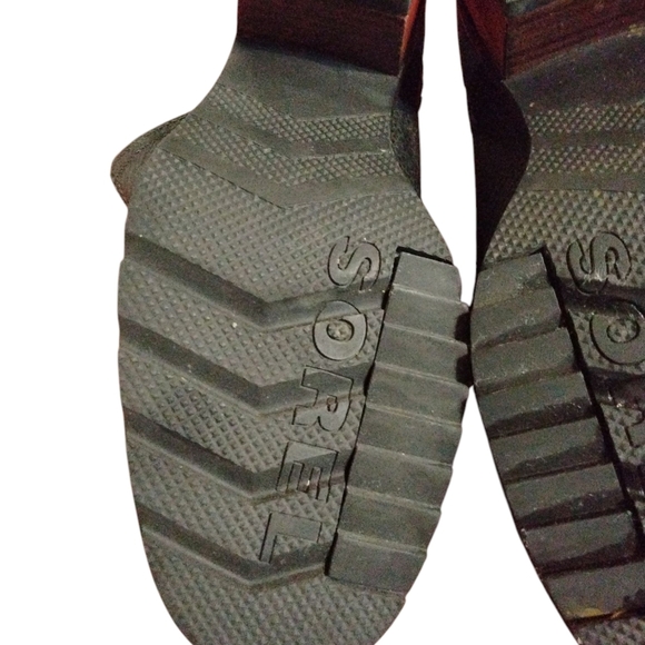 Sorel Black Ankle Booties with Textured Finish - Picture 9 of 11